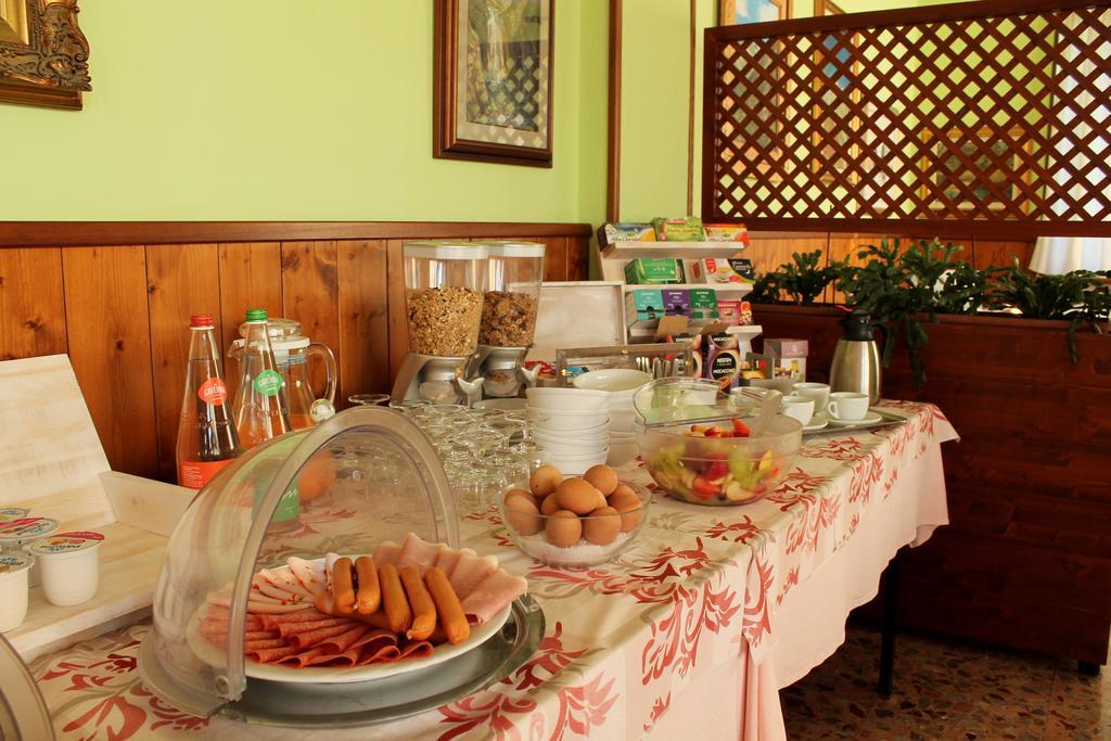Hotel Poggio D'Oro Riva di Solto Ngoại thất bức ảnh