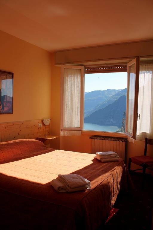 Hotel Poggio D'Oro Riva di Solto Ngoại thất bức ảnh